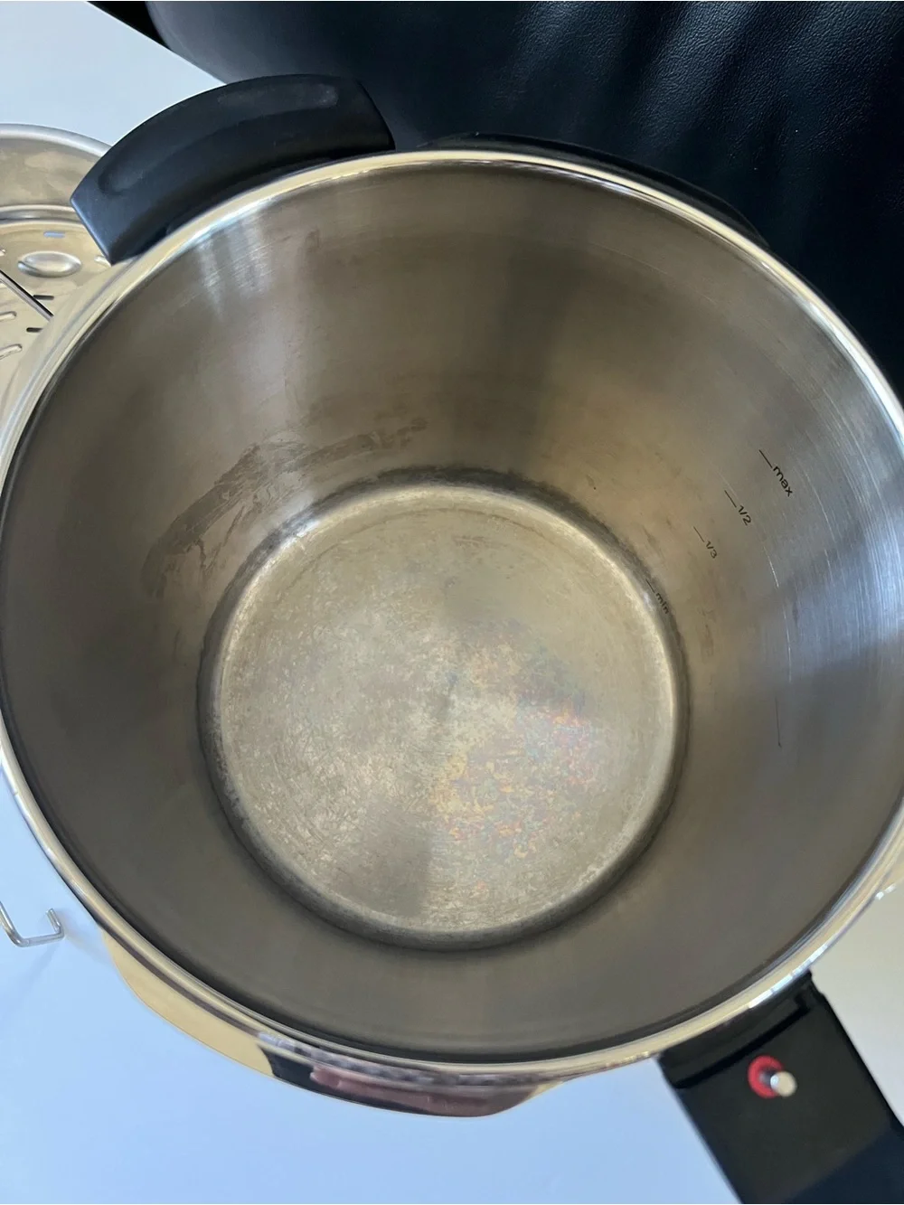 Fissler Vitaquick Premium 6.3 Qt Pressure Cooker